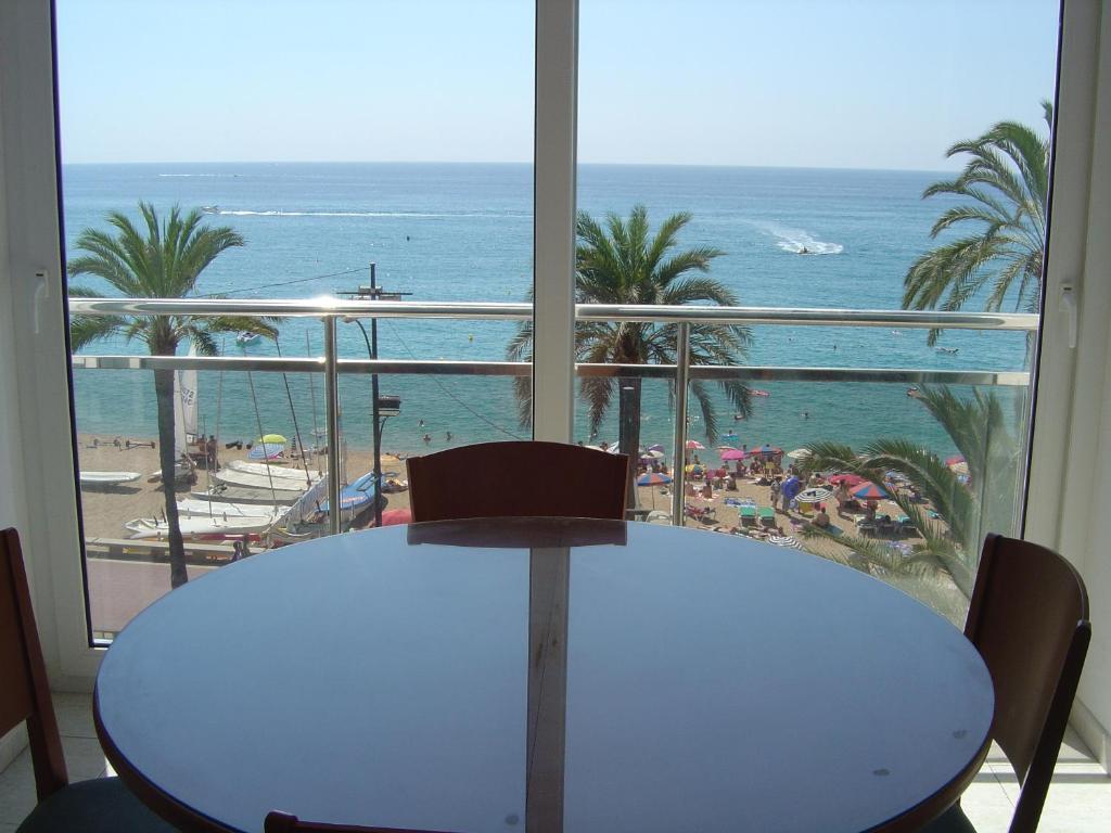 Apartaments Tropic Lloret de Mar Quarto foto